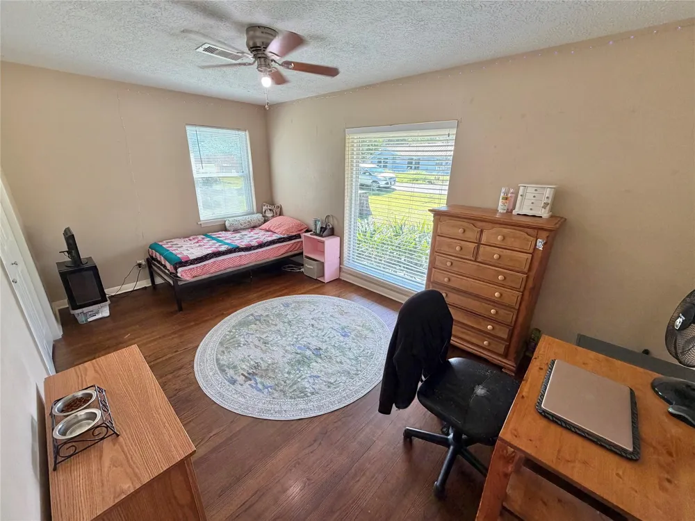 5403 3rd Street Danbury, TX 77534