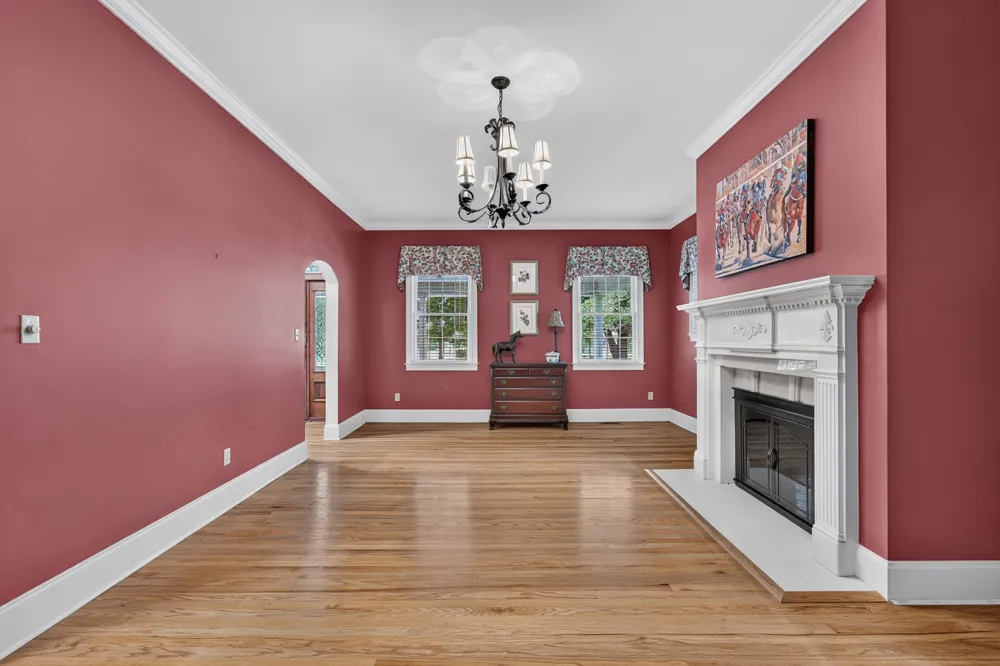 135 Clayton Ln Fayetteville, TN 37334