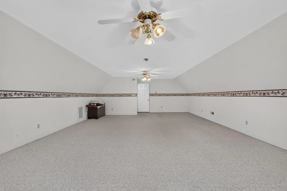 135 Clayton Ln Fayetteville, TN 37334