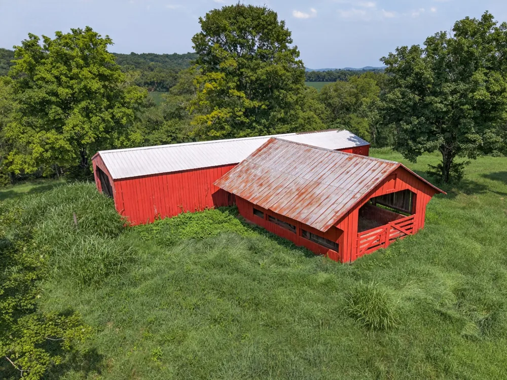 135 Clayton Ln Fayetteville, TN 37334