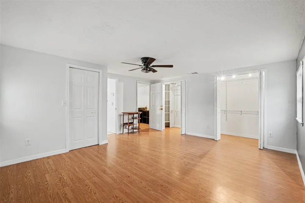 6006 N HUBERT AVE Tampa, FL 33614