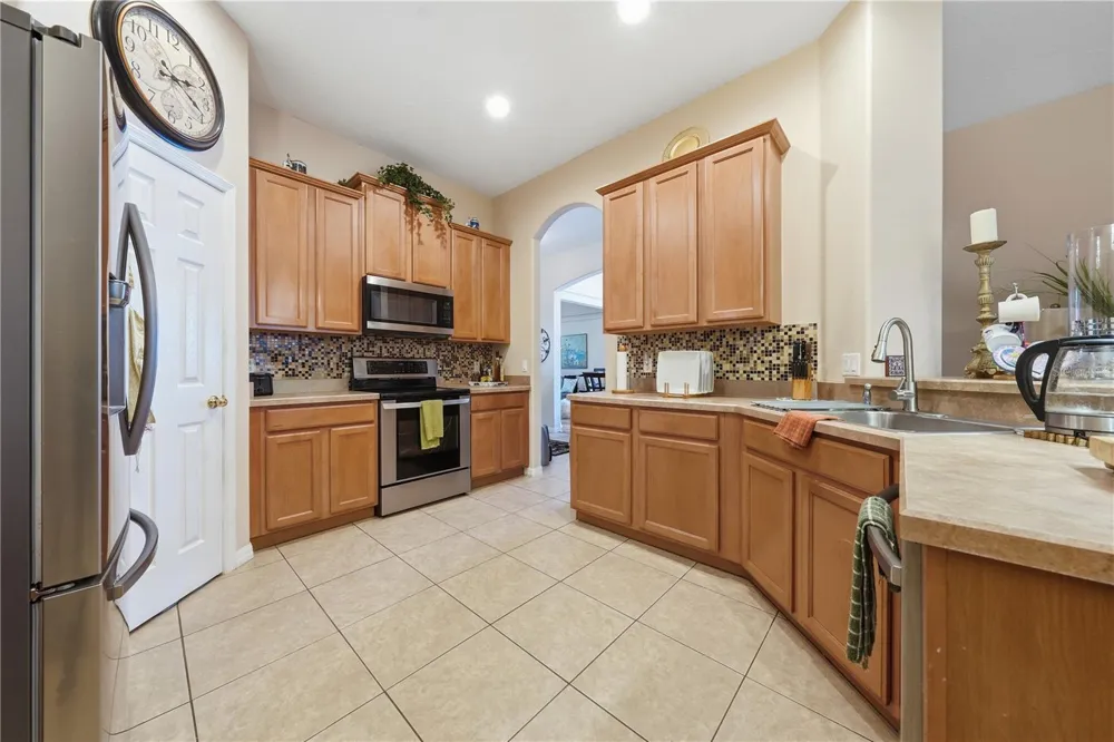458 WOODFORD DRIVE Debary, FL 32713
