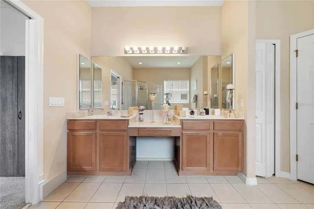 458 WOODFORD DRIVE Debary, FL 32713