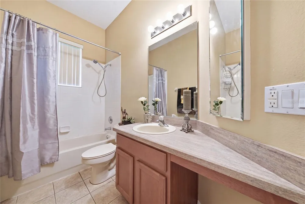 458 WOODFORD DRIVE Debary, FL 32713
