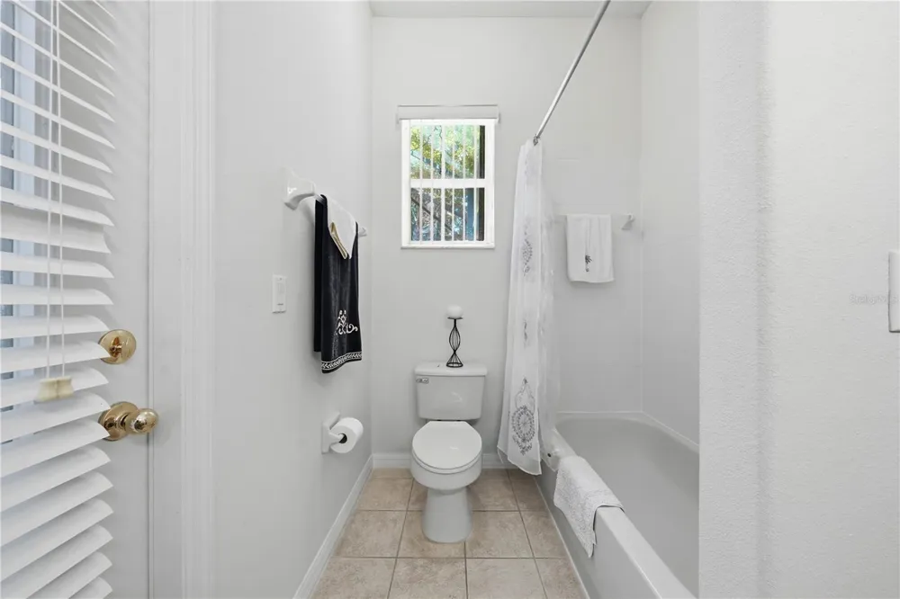458 WOODFORD DRIVE Debary, FL 32713
