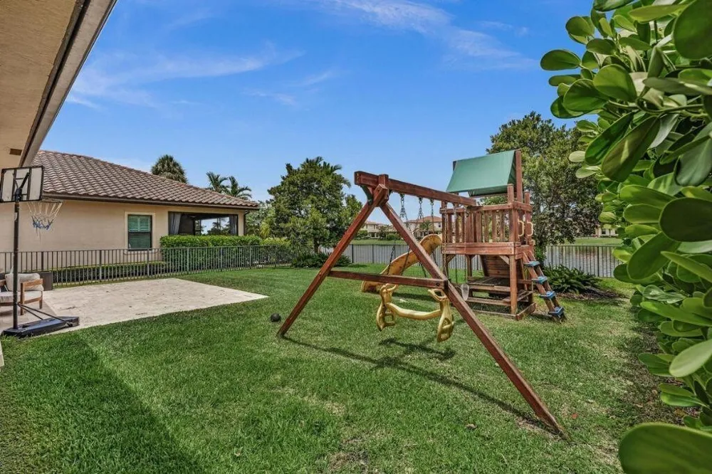 12143 S BAYPOINT CIRCLE Parkland, FL 33076