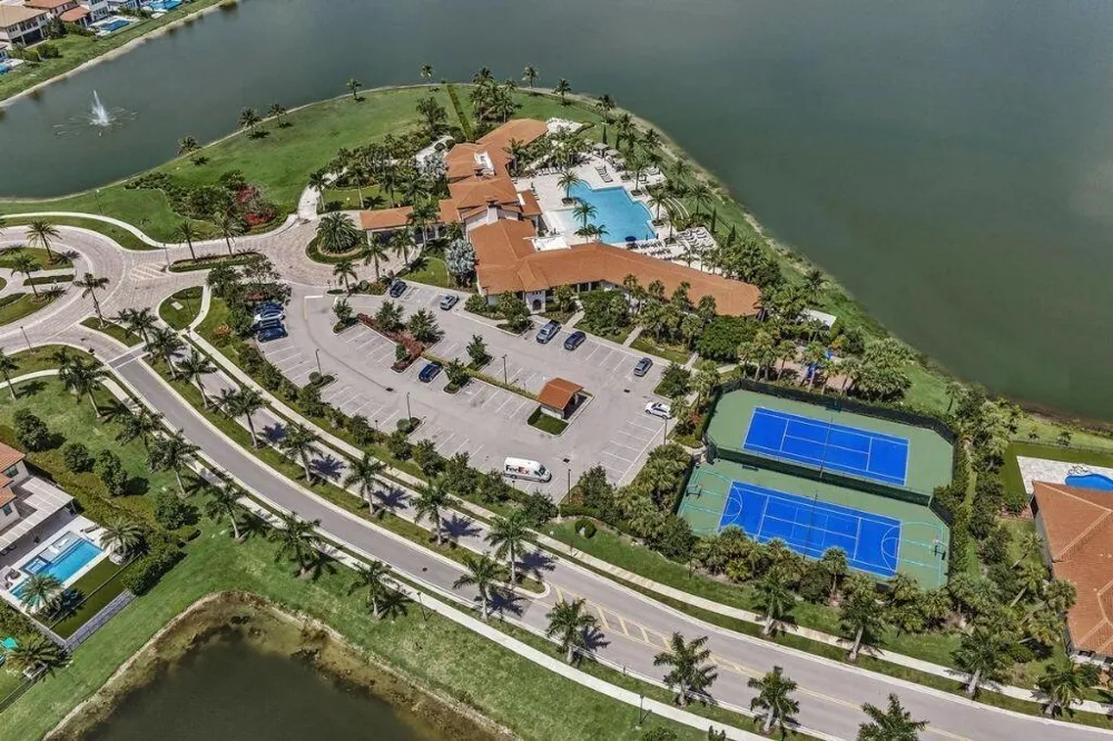 12143 S BAYPOINT CIRCLE Parkland, FL 33076