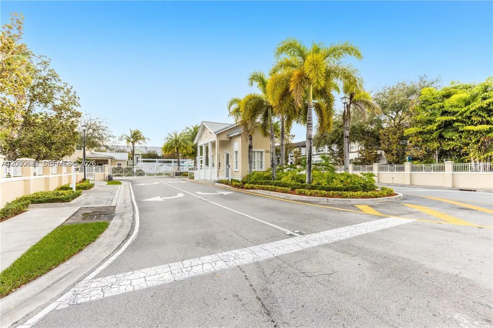 11440 NW 75th Ter Doral, FL 33178