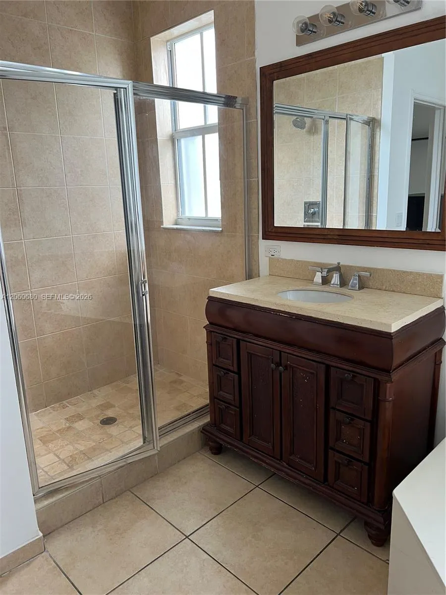 11440 NW 75th Ter Doral, FL 33178