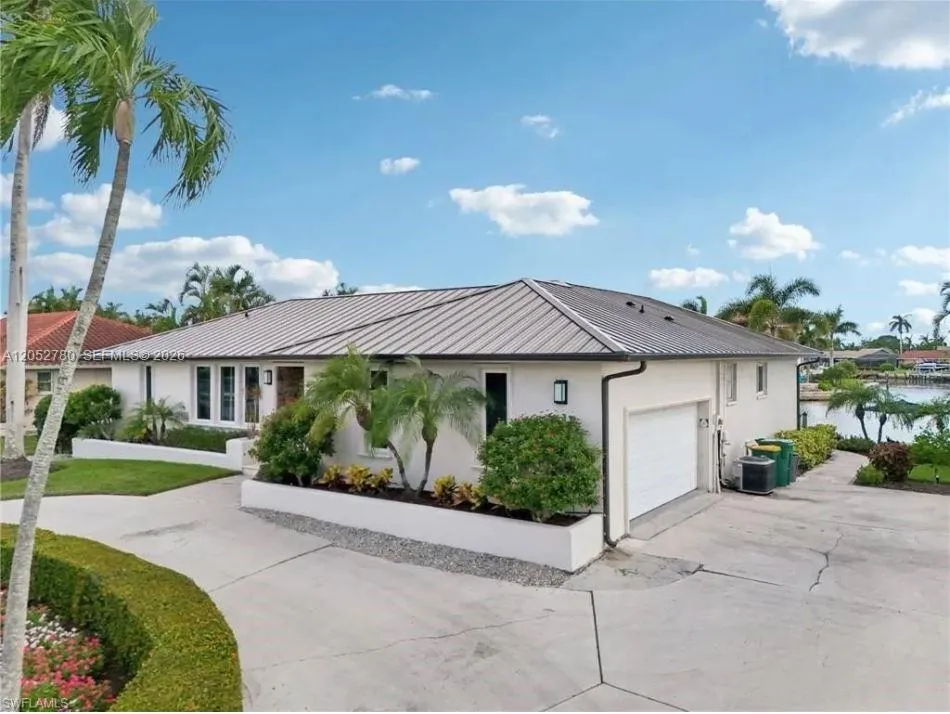 444 Barfield Dr Marco Island, FL 34145