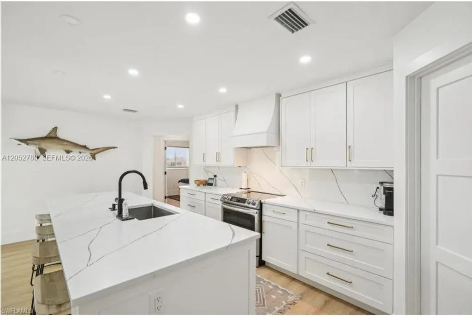 444 Barfield Dr Marco Island, FL 34145