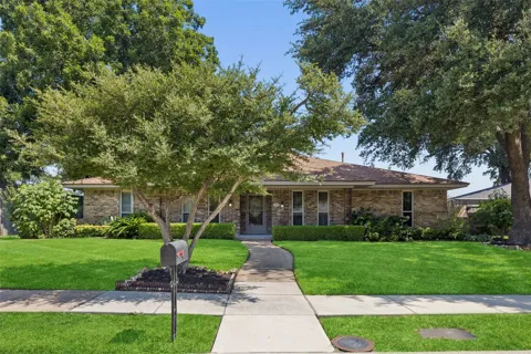 2829 Teakwood Lane