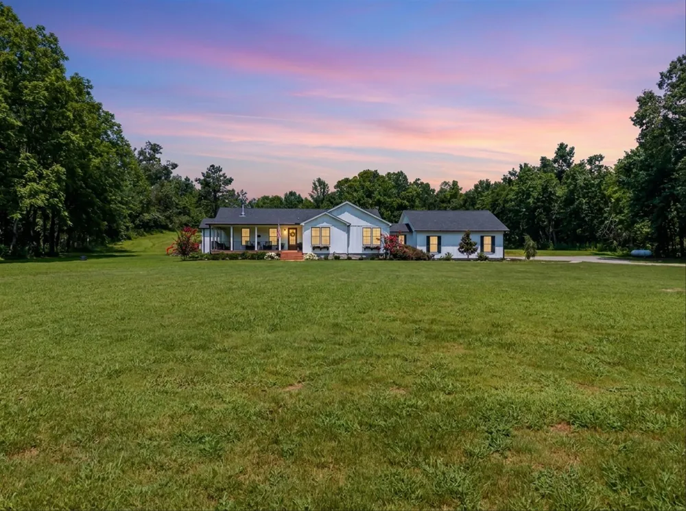 900 Ed Renfroe Cir Bath Springs, TN 38311