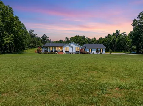 900 Ed Renfroe Cir