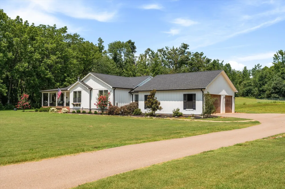 900 Ed Renfroe Cir Bath Springs, TN 38311