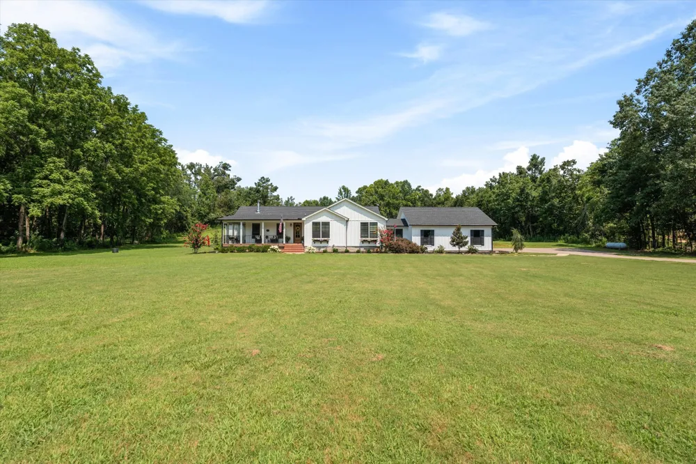 900 Ed Renfroe Cir Bath Springs, TN 38311
