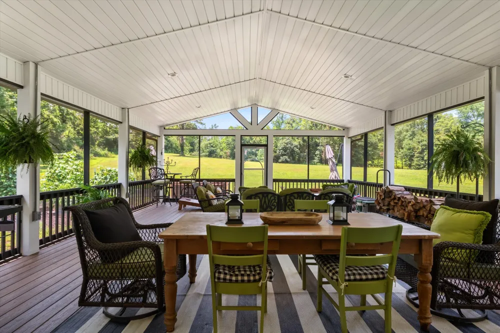 900 Ed Renfroe Cir Bath Springs, TN 38311