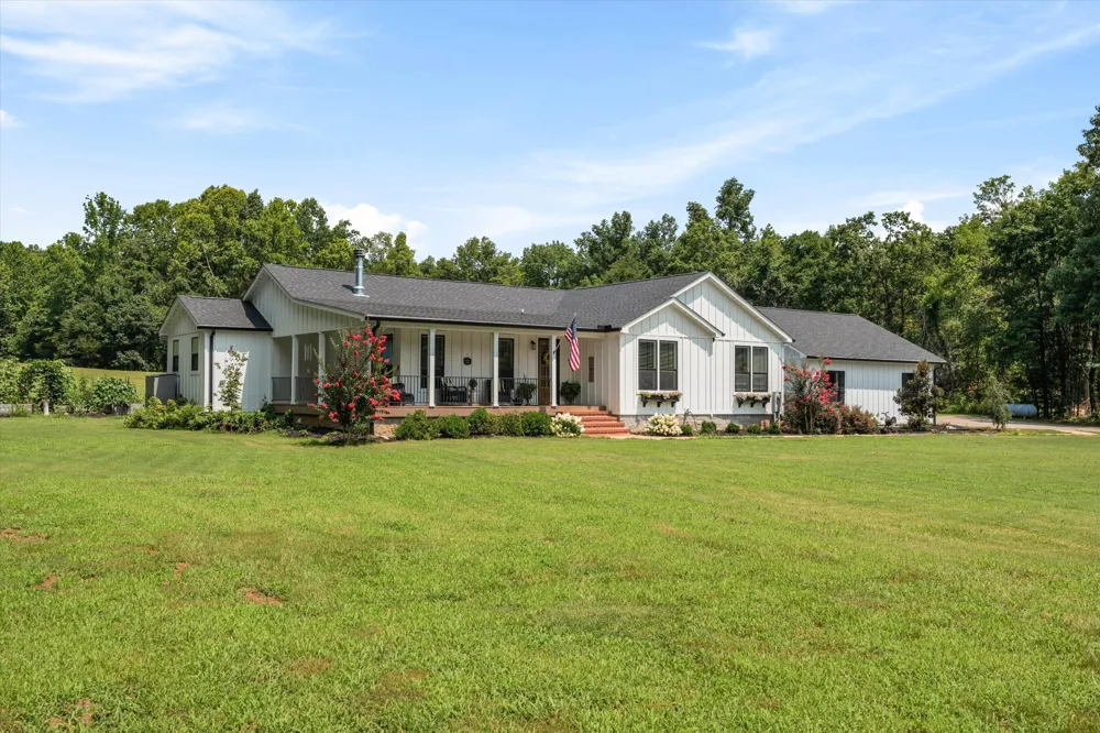 900 Ed Renfroe Cir Bath Springs, TN 38311
