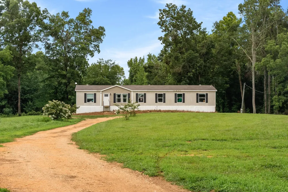 900 Ed Renfroe Cir Bath Springs, TN 38311