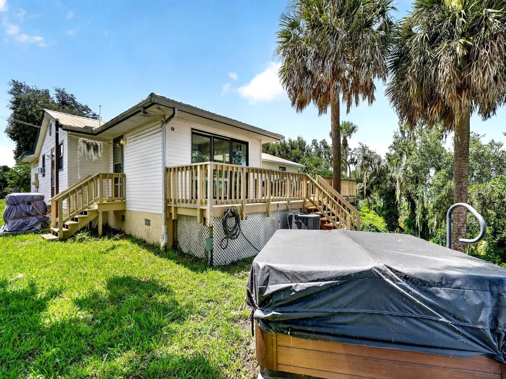 8445 NE 310TH AVENUE Fort Mc Coy, FL 32134