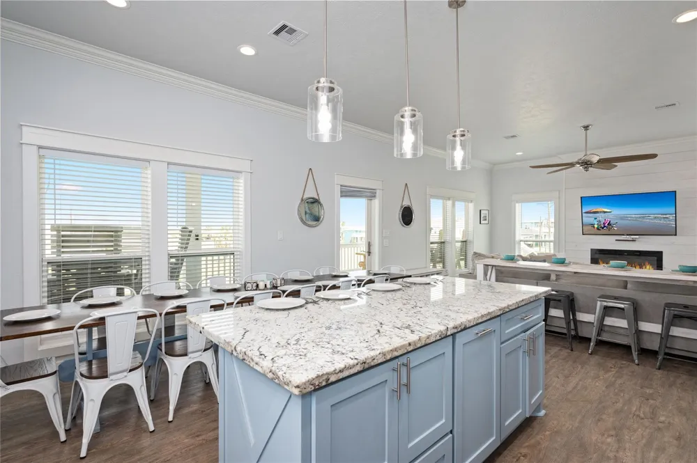 997 S Redfish Street Crystal Beach, TX 77650