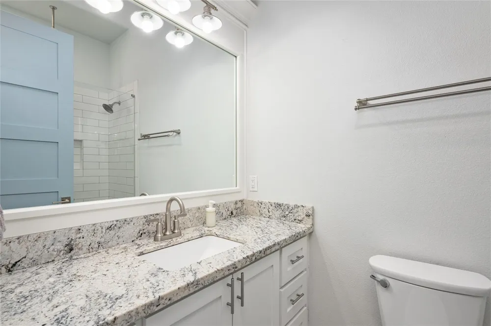 997 S Redfish Street Crystal Beach, TX 77650