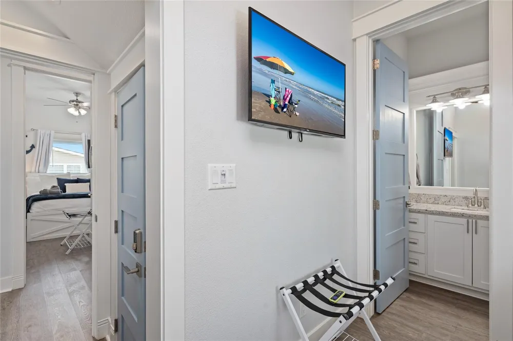 997 S Redfish Street Crystal Beach, TX 77650