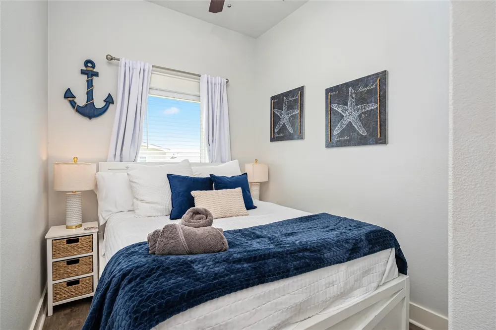 997 S Redfish Street Crystal Beach, TX 77650