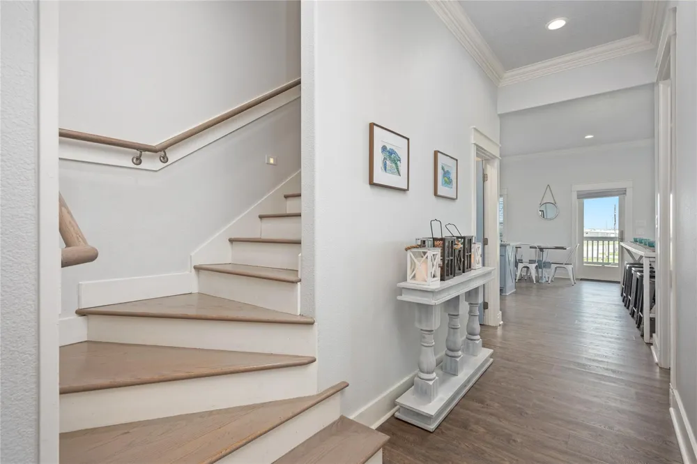 997 S Redfish Street Crystal Beach, TX 77650