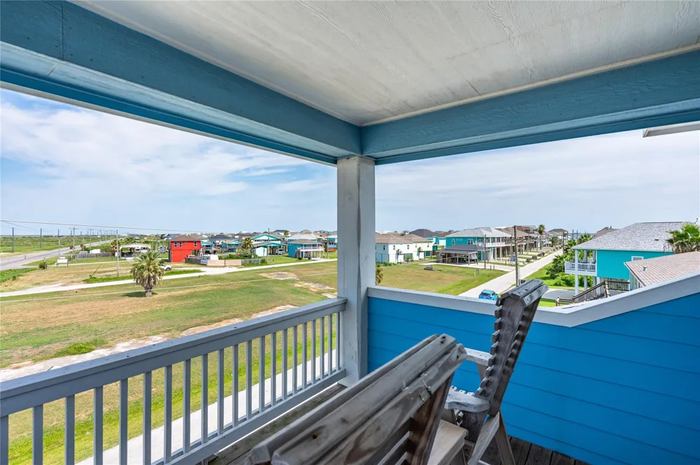 997 S Redfish Street Crystal Beach, TX 77650