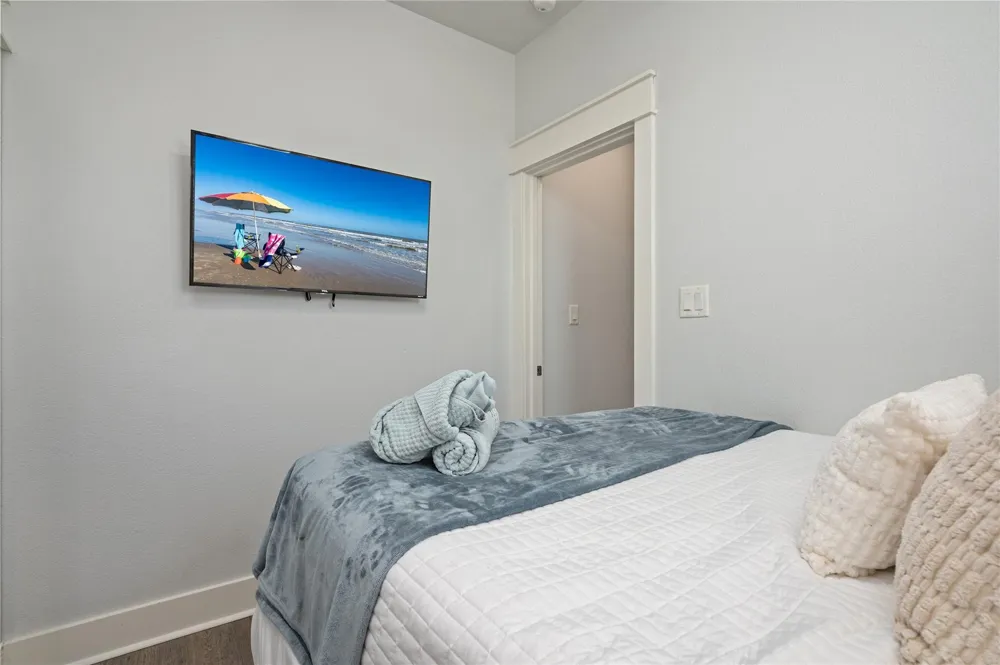 997 S Redfish Street Crystal Beach, TX 77650