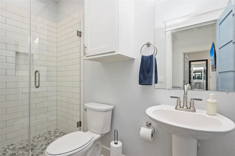 997 S Redfish Street Crystal Beach, TX 77650