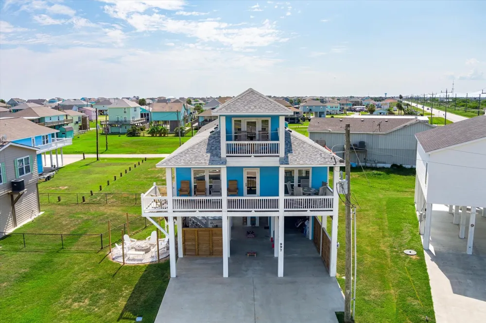 997 S Redfish Street Crystal Beach, TX 77650
