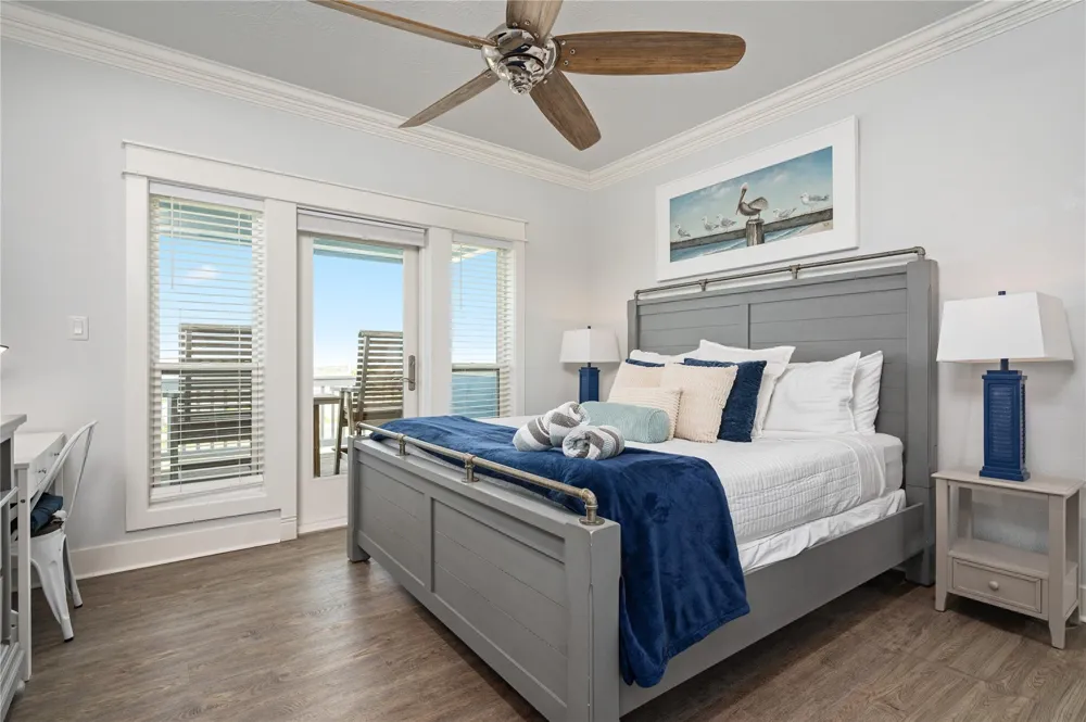 997 S Redfish Street Crystal Beach, TX 77650