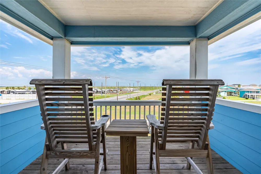 997 S Redfish Street Crystal Beach, TX 77650
