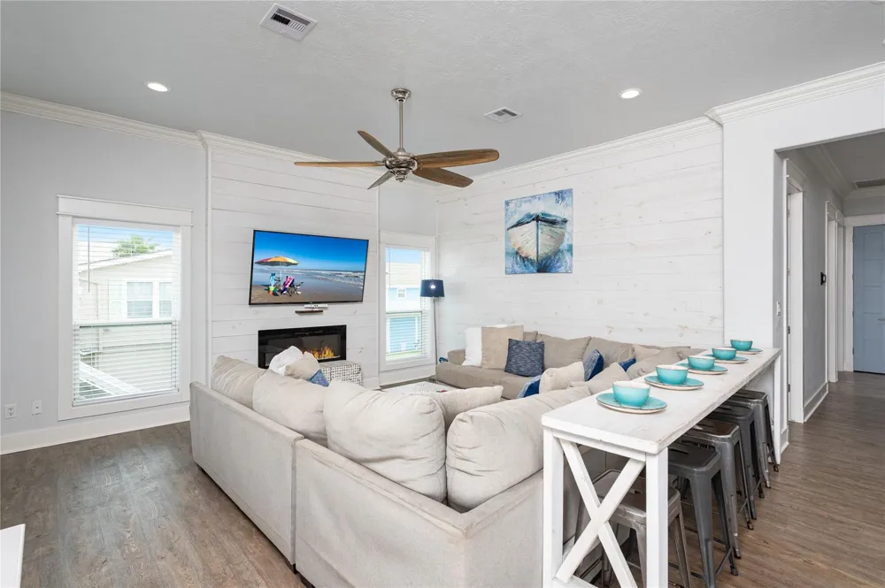 997 S Redfish Street Crystal Beach, TX 77650