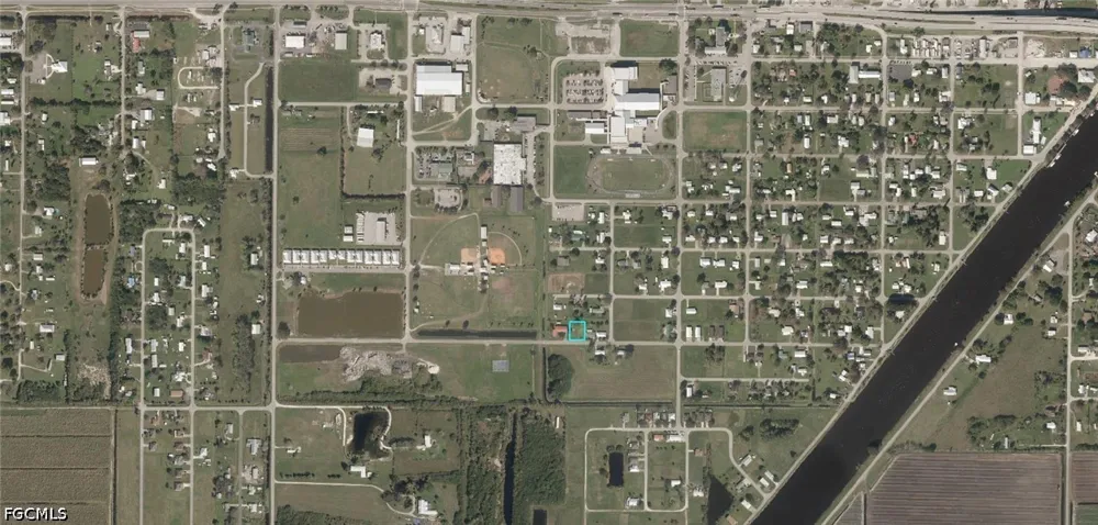 Avenue R SW Moore Haven, FL 33471