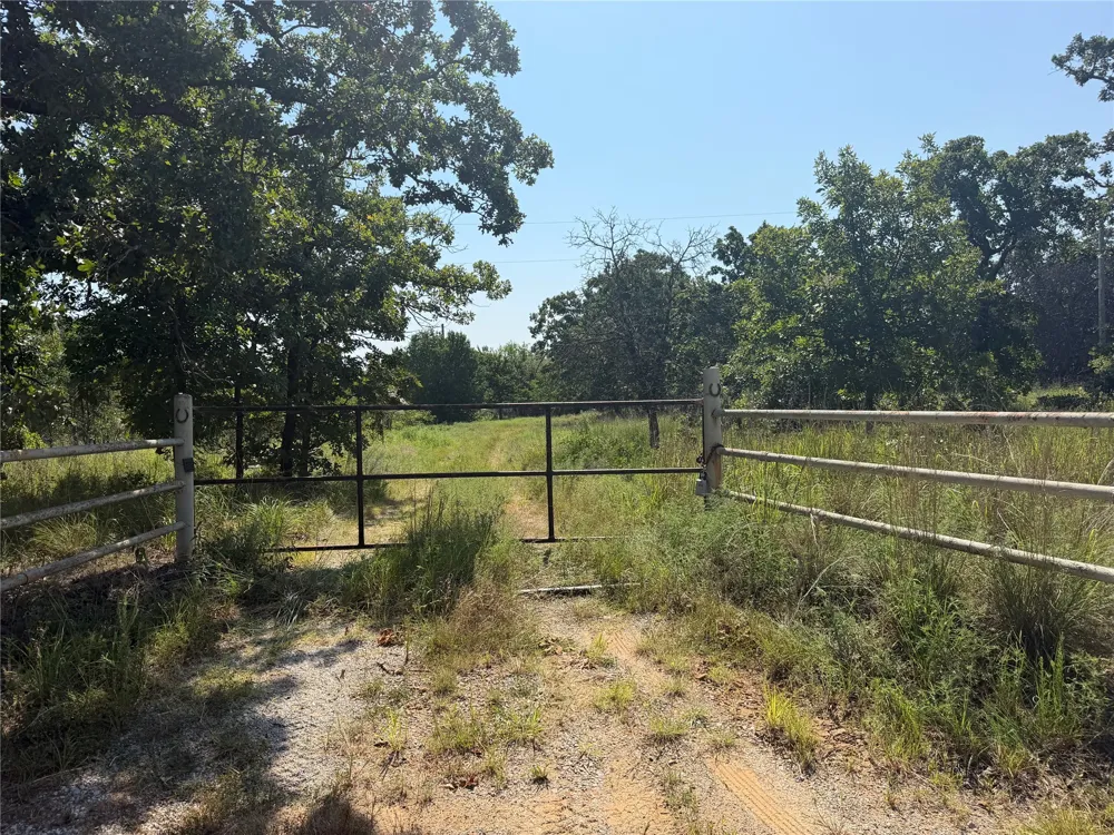 310 Private Road 2705 Road Bartlesville, OK 74003