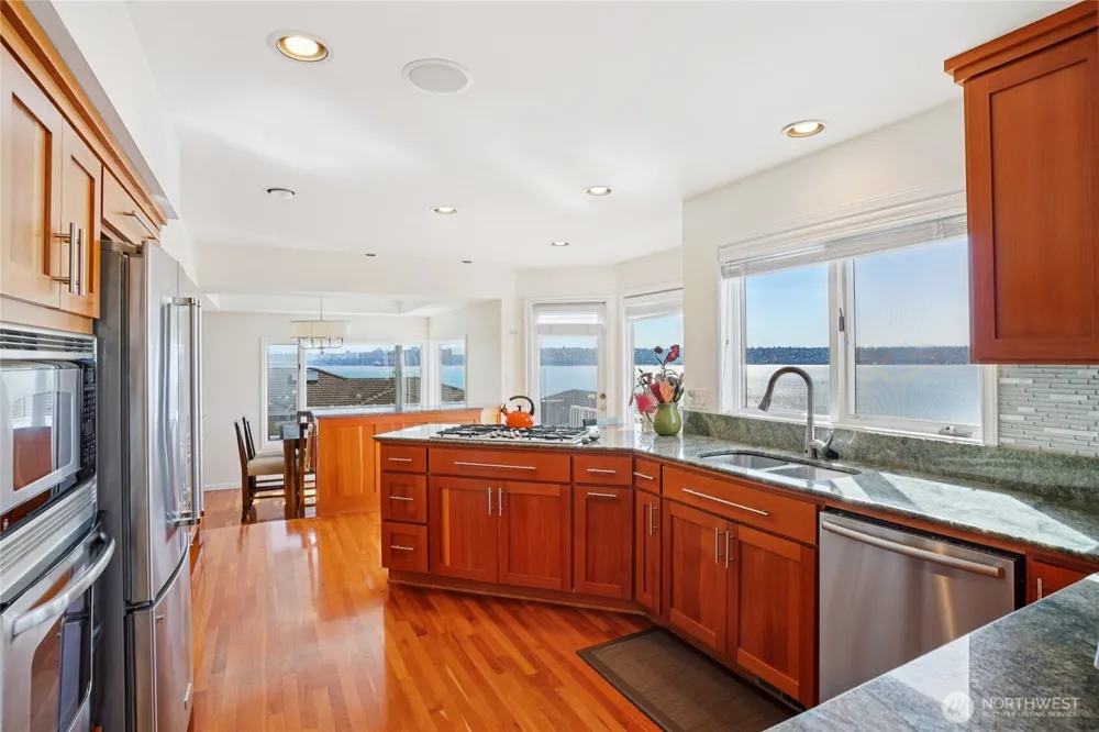 6412 E Side Drive NE #S Tacoma, WA 98422