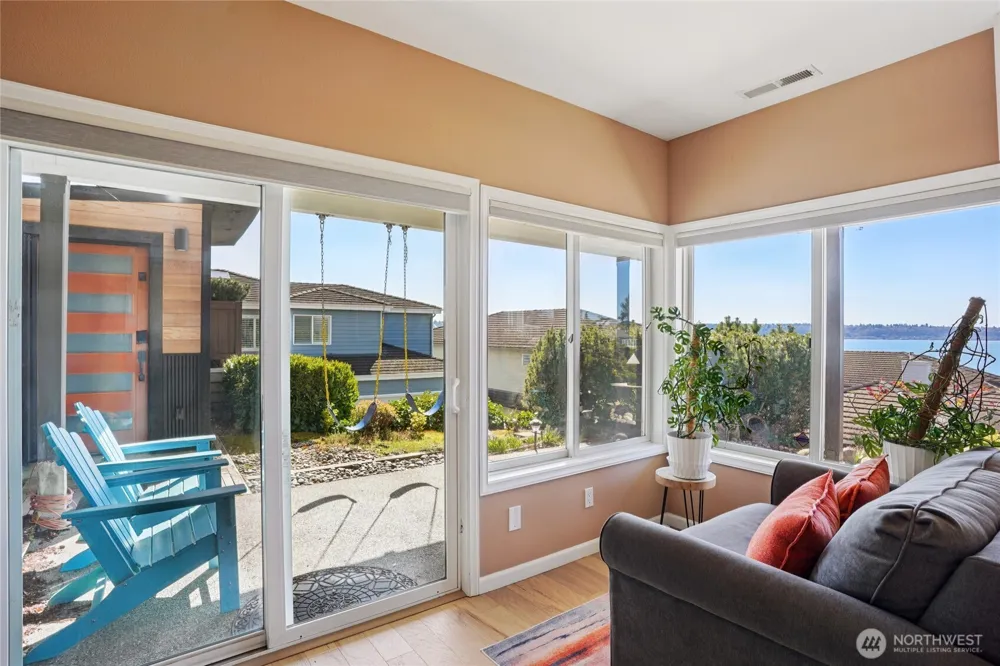 6412 E Side Drive NE #S Tacoma, WA 98422