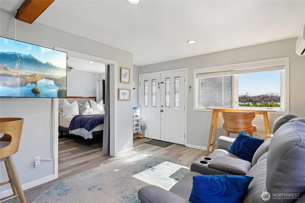 6412 E Side Drive NE #S Tacoma, WA 98422