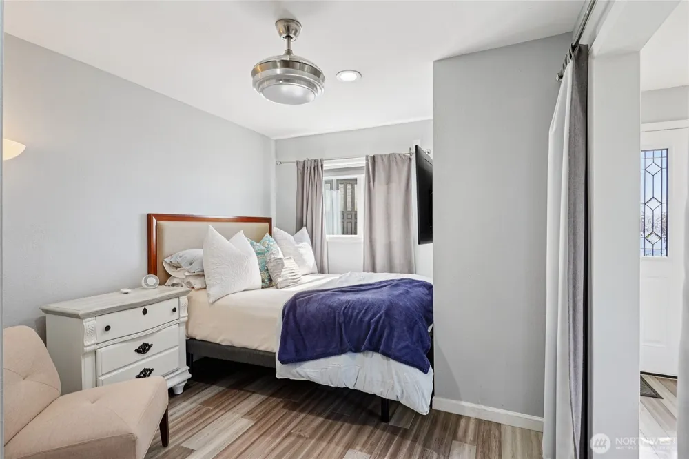 6412 E Side Drive NE #S Tacoma, WA 98422