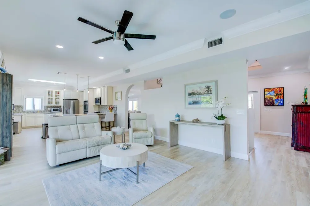 289 8TH AVENUE Tierra Verde, FL 33715