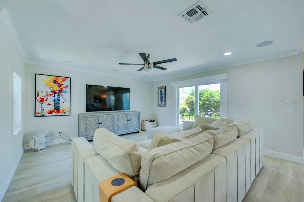 289 8TH AVENUE Tierra Verde, FL 33715