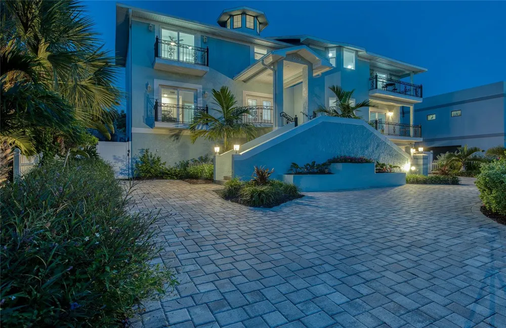 289 8TH AVENUE Tierra Verde, FL 33715