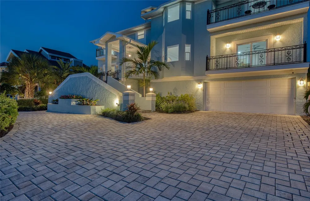 289 8TH AVENUE Tierra Verde, FL 33715