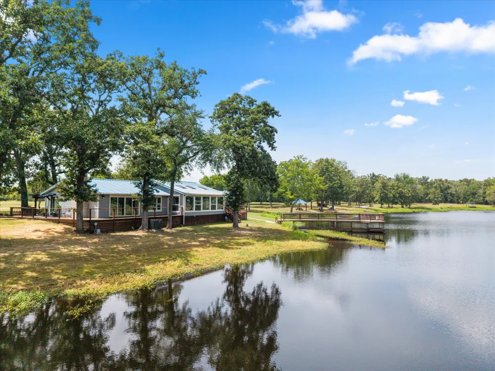 992 RS County Road 4325 Emory, TX 75440