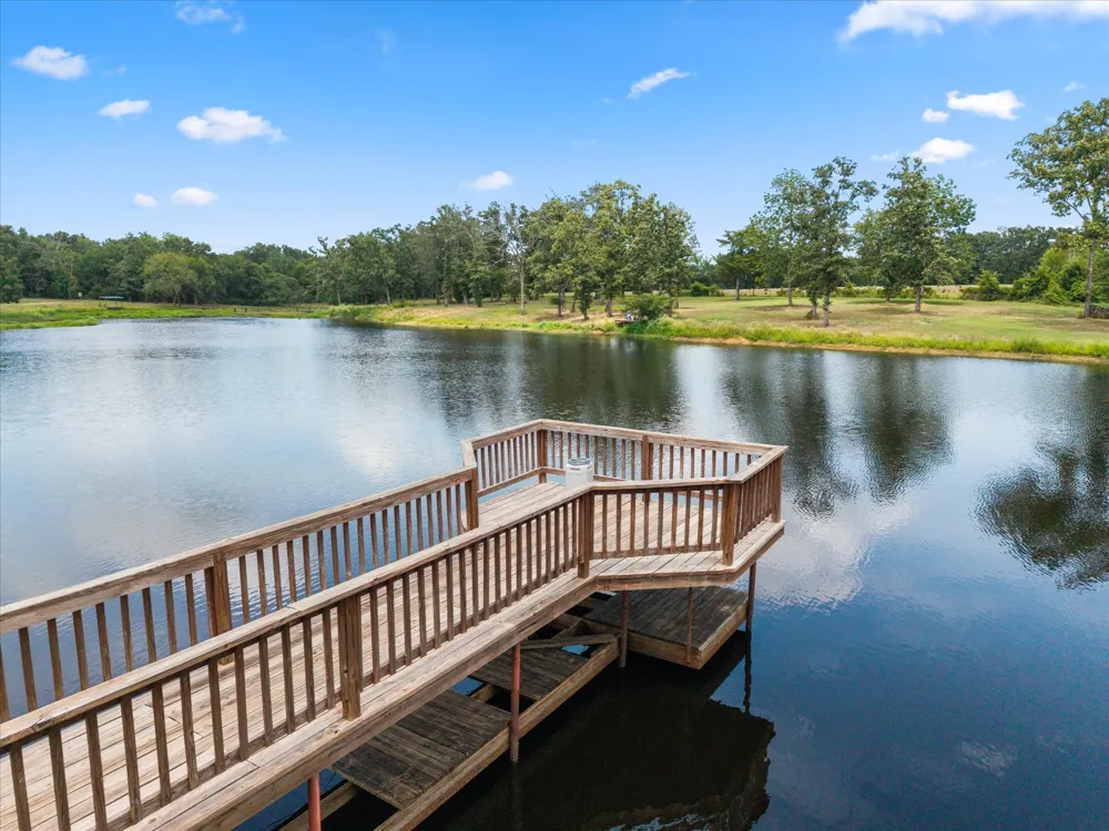992 RS County Road 4325 Emory, TX 75440