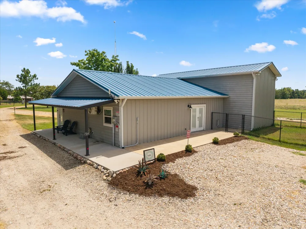992 RS County Road 4325 Emory, TX 75440