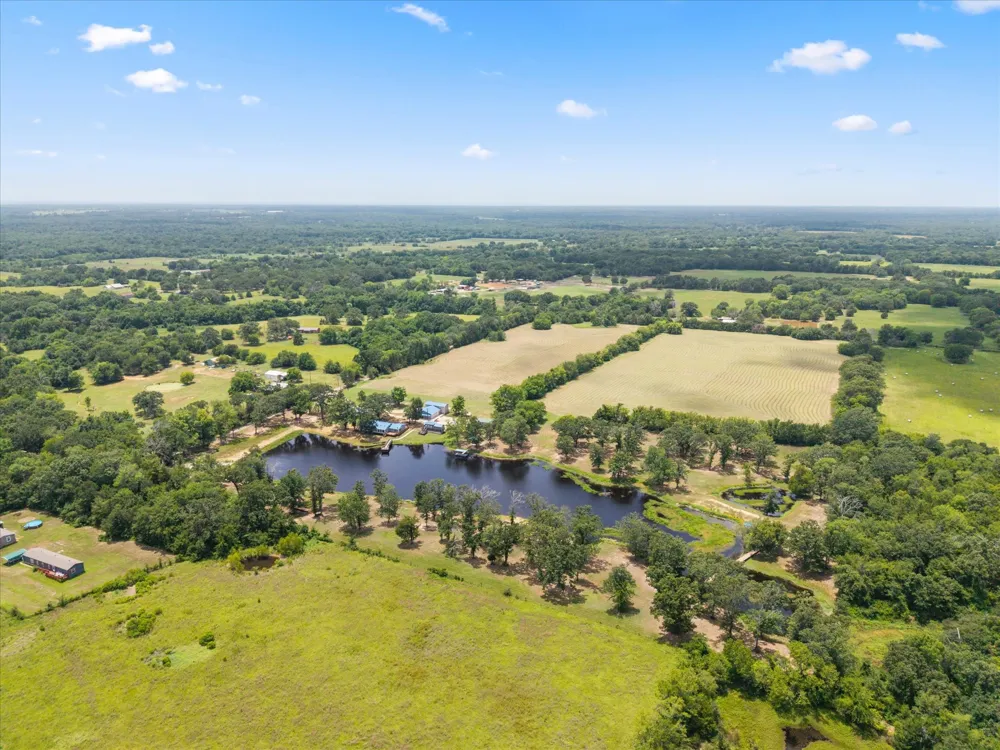 992 RS County Road 4325 Emory, TX 75440